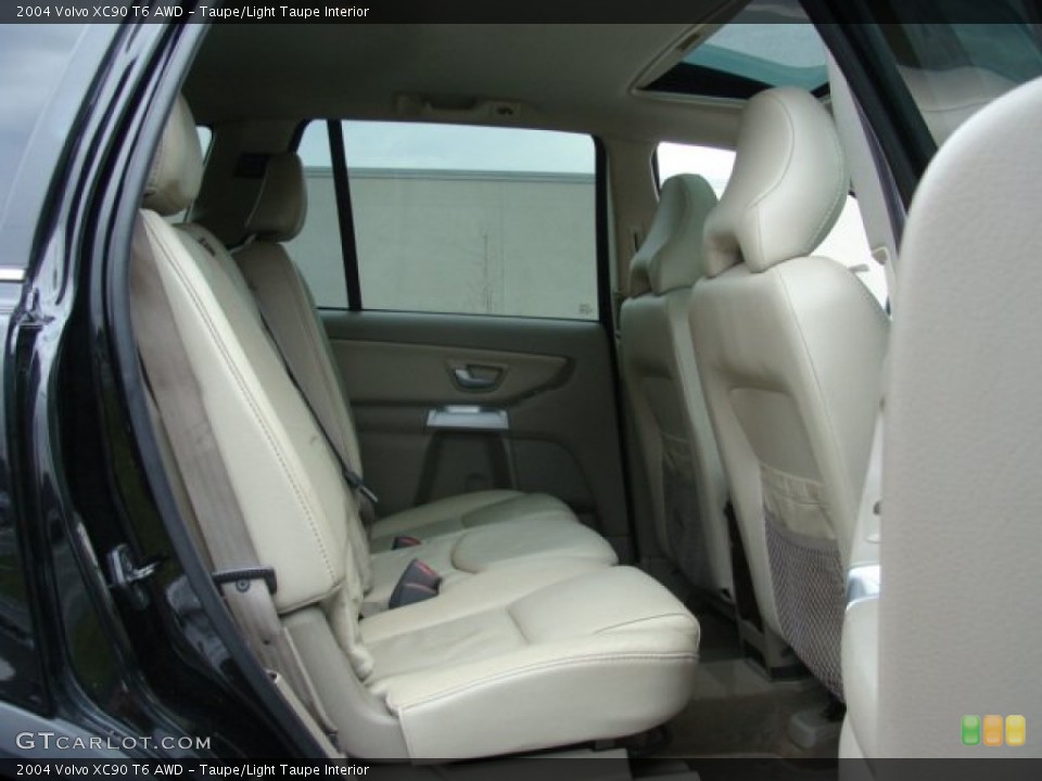 Taupe/Light Taupe Interior Photo for the 2004 Volvo XC90 T6 AWD #59175863