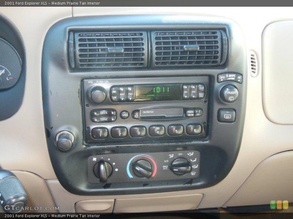 Medium Prairie Tan Interior Controls for the 2001 Ford Explorer XLS #59193488
