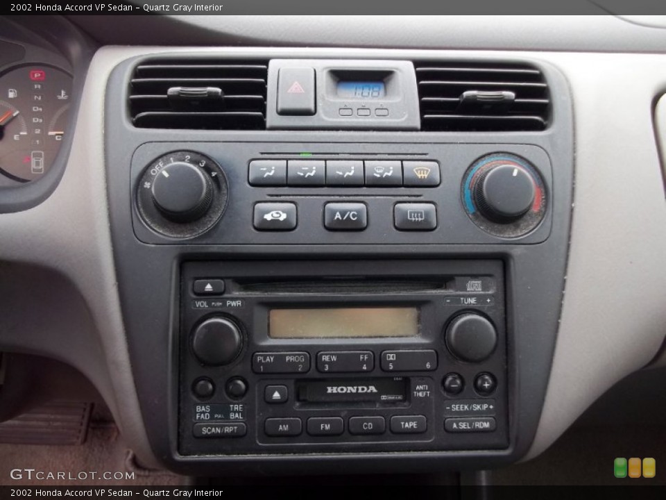 Quartz Gray Interior Controls for the 2002 Honda Accord VP Sedan #59195725