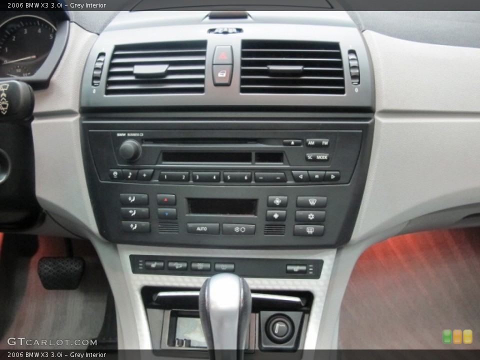 Grey Interior Controls for the 2006 BMW X3 3.0i #59200358