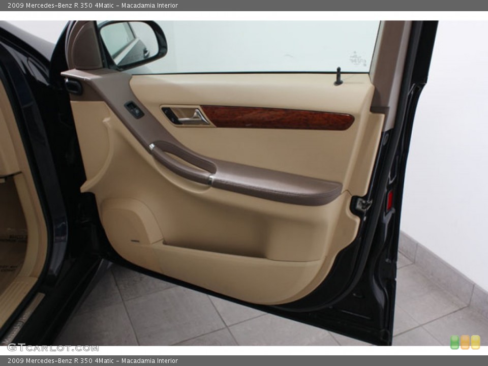 Macadamia Interior Door Panel for the 2009 Mercedes-Benz R 350 4Matic #59206844