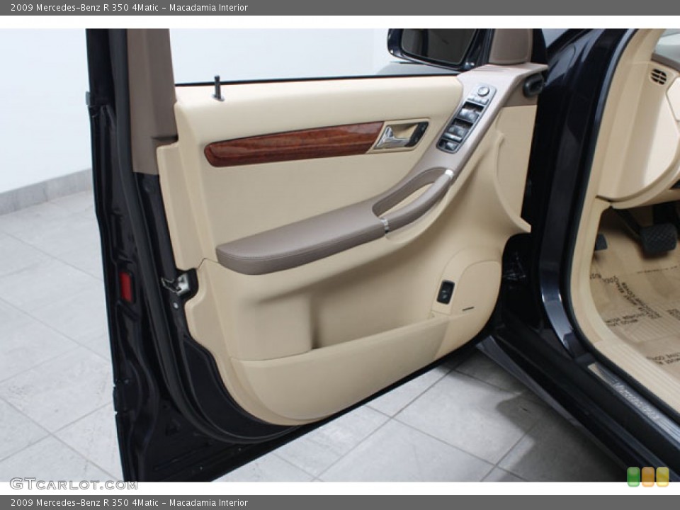 Macadamia Interior Door Panel for the 2009 Mercedes-Benz R 350 4Matic #59206871