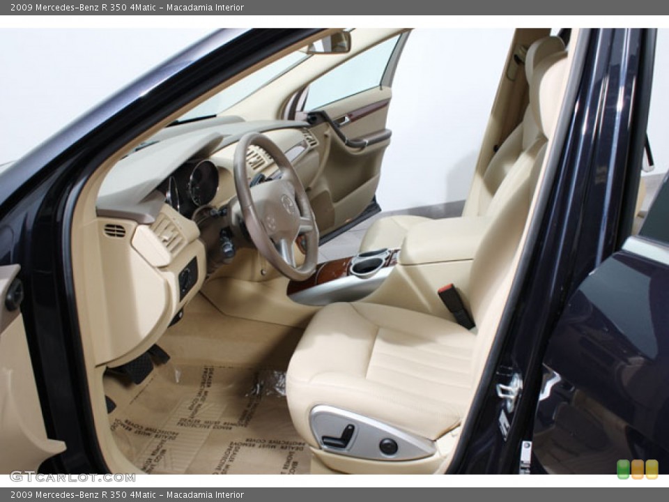 Macadamia Interior Photo for the 2009 Mercedes-Benz R 350 4Matic #59206883