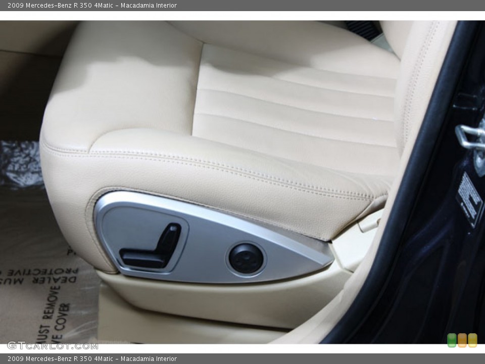 Macadamia Interior Controls for the 2009 Mercedes-Benz R 350 4Matic #59206916