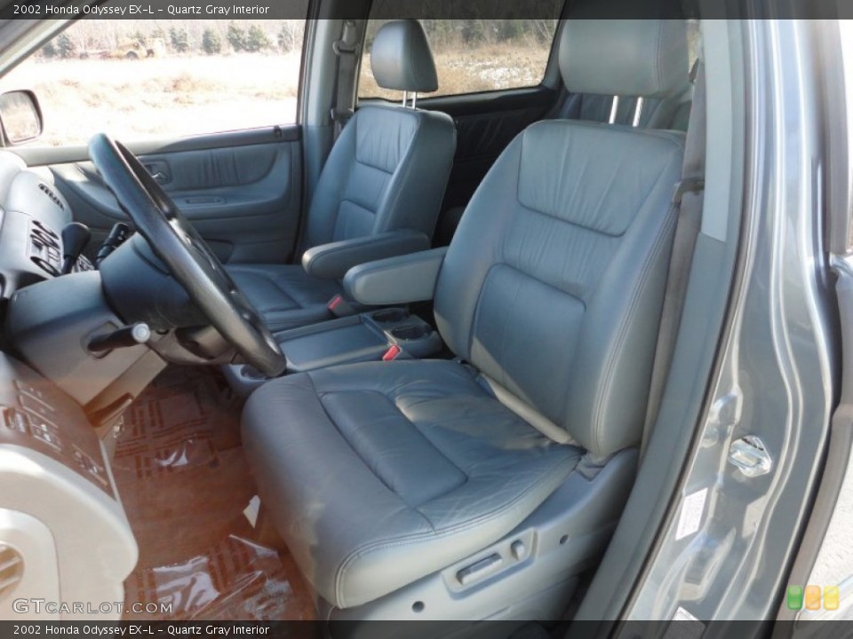 Quartz Gray Interior Photo for the 2002 Honda Odyssey EX-L #59229936