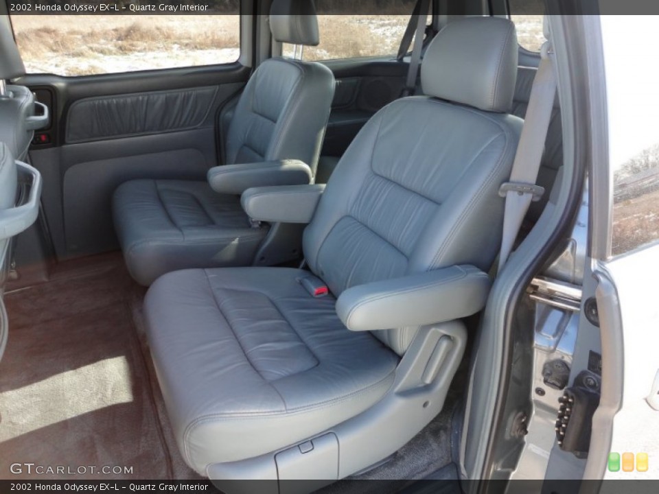 Quartz Gray Interior Photo for the 2002 Honda Odyssey EX-L #59229945