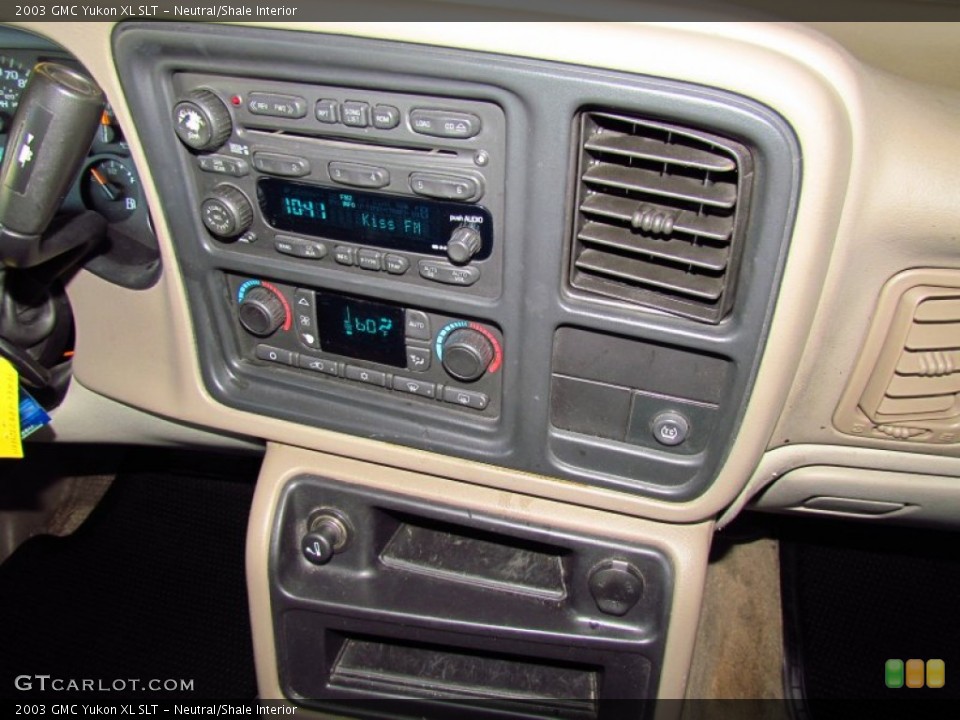 Neutral/Shale Interior Controls for the 2003 GMC Yukon XL SLT #59241654