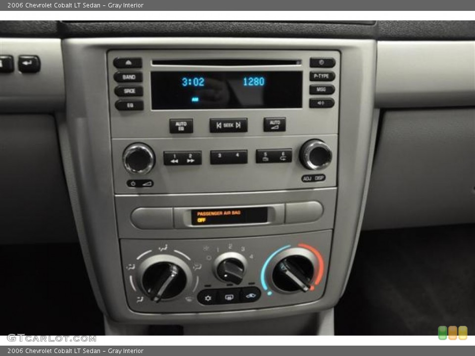 Gray Interior Controls for the 2006 Chevrolet Cobalt LT Sedan #59265147
