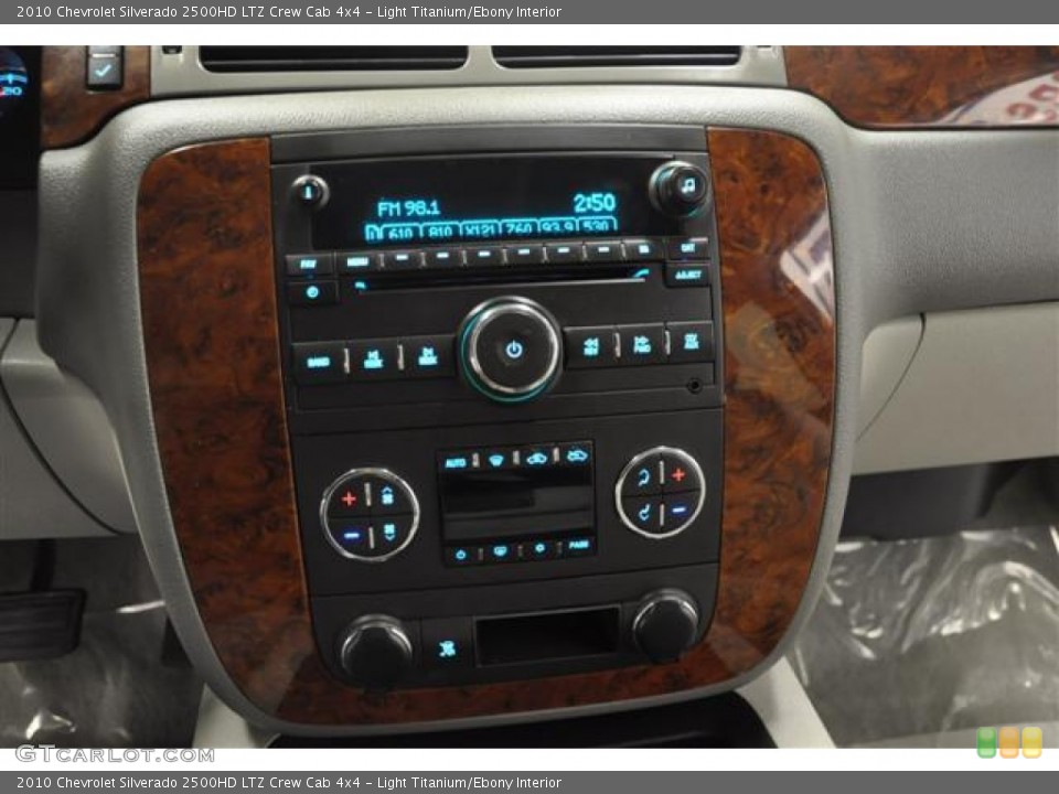 Light Titanium/Ebony Interior Controls for the 2010 Chevrolet Silverado 2500HD LTZ Crew Cab 4x4 #59265369