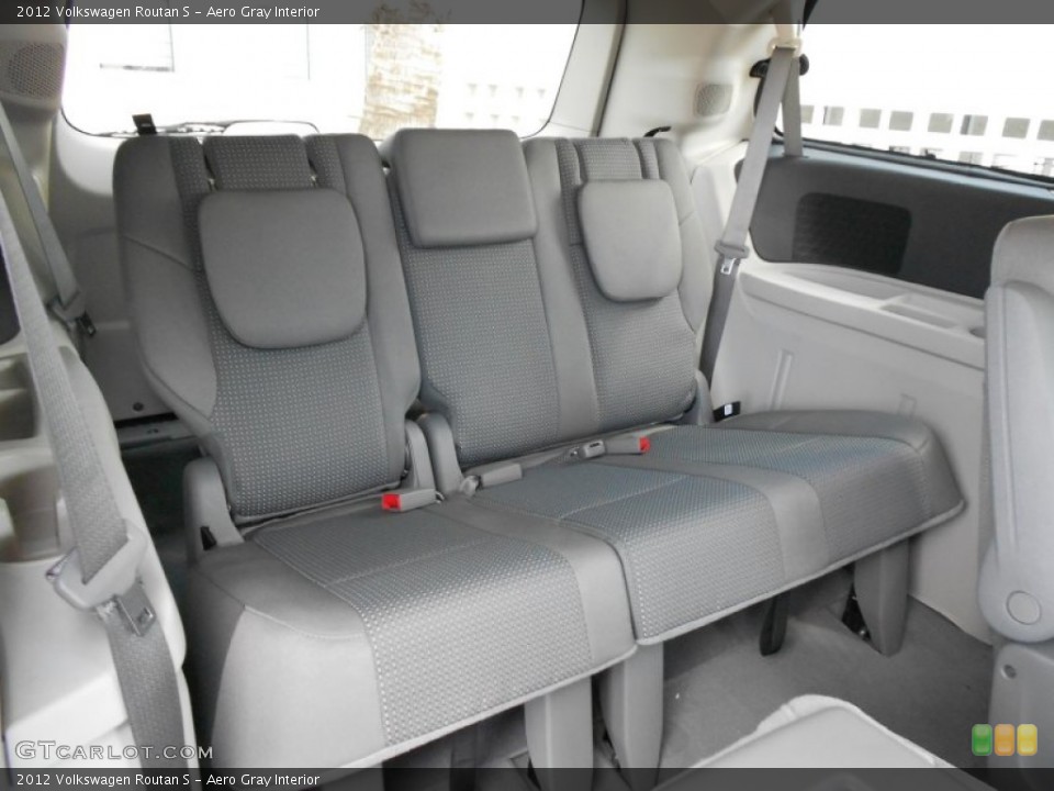 Aero Gray Interior Photo for the 2012 Volkswagen Routan S #59269655