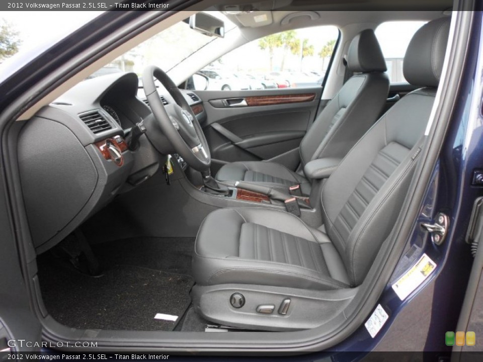 Titan Black Interior Photo for the 2012 Volkswagen Passat 2.5L SEL #59273277
