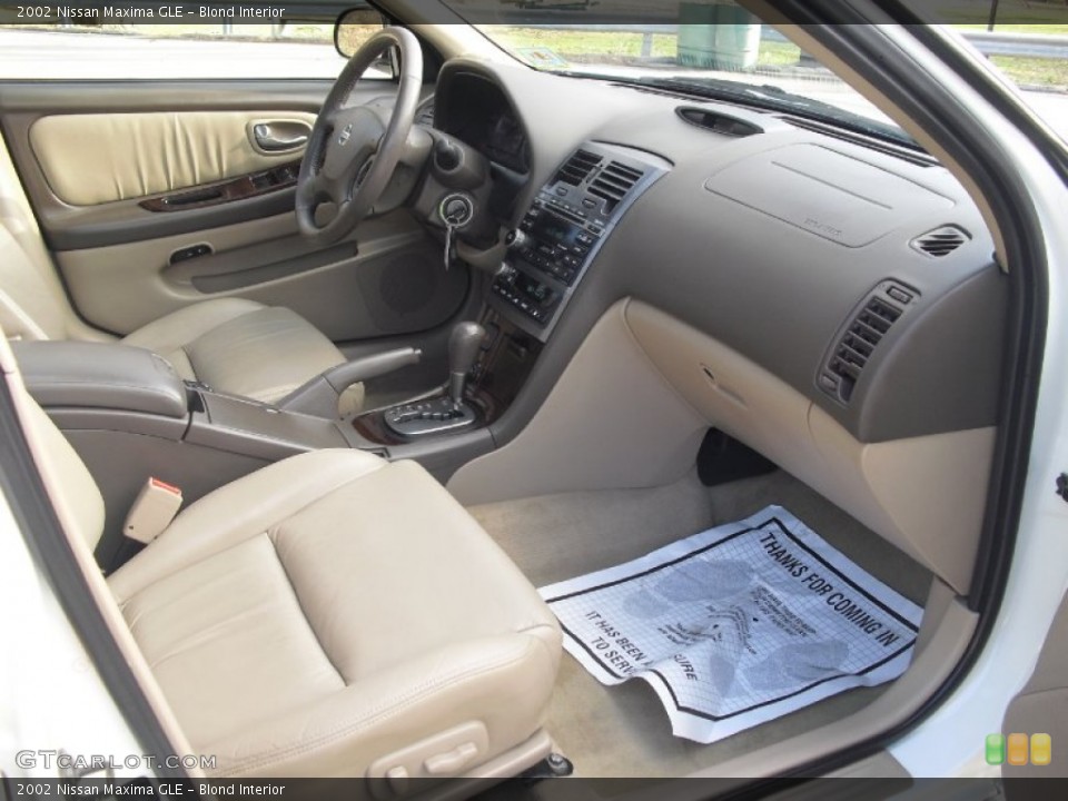 Blond Interior Photo for the 2002 Nissan Maxima GLE #59297295