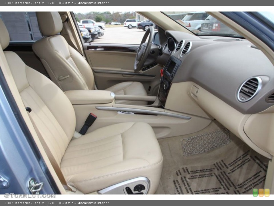 Macadamia Interior Photo for the 2007 Mercedes-Benz ML 320 CDI 4Matic #59303990