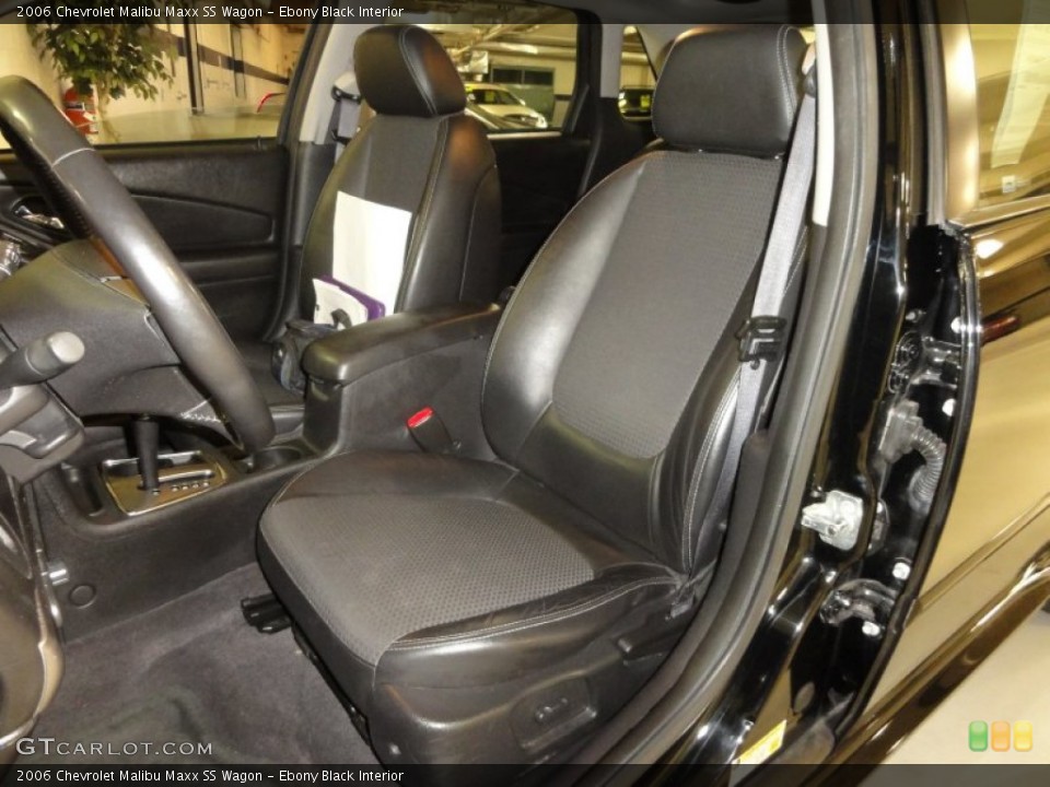 Ebony Black Interior Photo for the 2006 Chevrolet Malibu Maxx SS Wagon #59311253