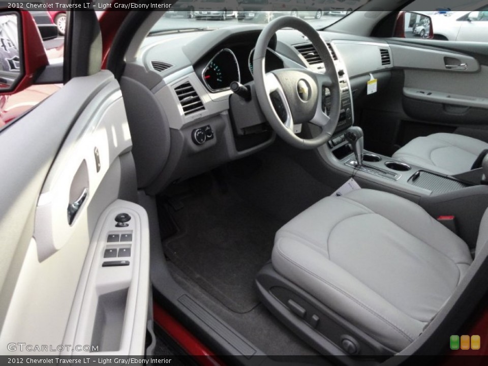 Light Gray/Ebony Interior Photo for the 2012 Chevrolet Traverse LT #59311583