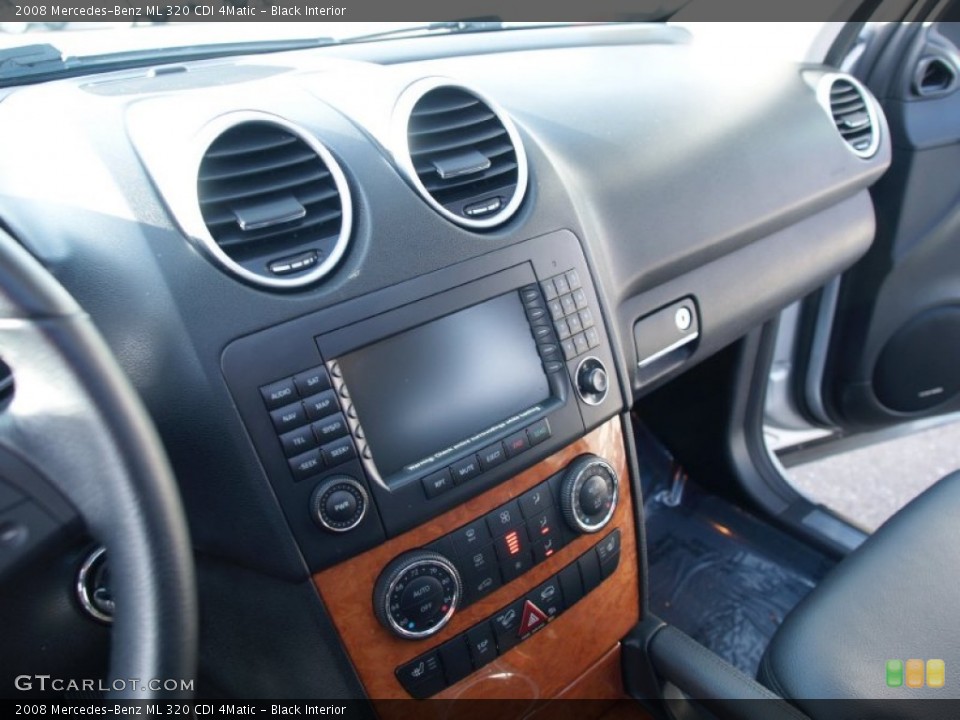 Black Interior Controls for the 2008 Mercedes-Benz ML 320 CDI 4Matic #59320362
