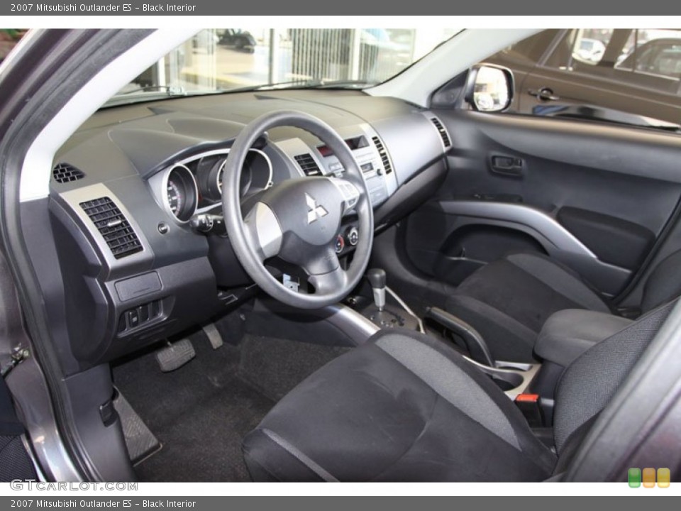 Black Interior Photo for the 2007 Mitsubishi Outlander ES #59324516