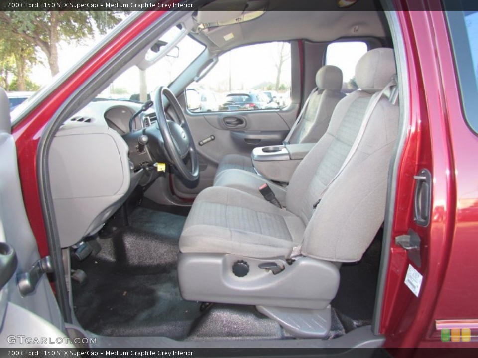 Medium Graphite Grey Interior Photo for the 2003 Ford F150 STX SuperCab #59328827
