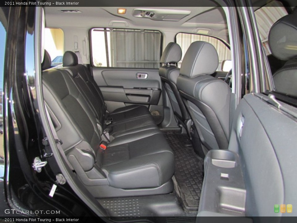 Black Interior Photo for the 2011 Honda Pilot Touring #59330507