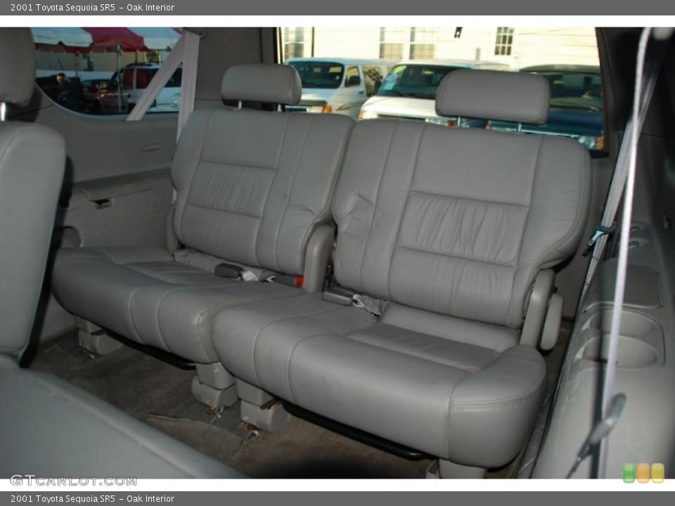 Oak Interior Photo for the 2001 Toyota Sequoia SR5 #59336113