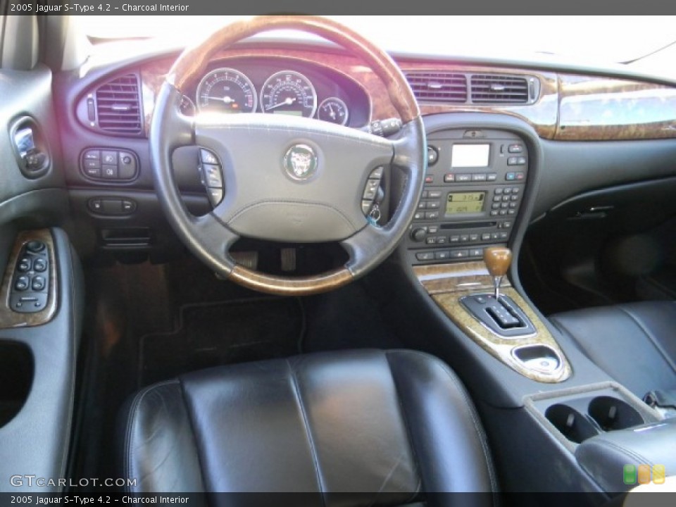 Charcoal Interior Dashboard for the 2005 Jaguar S-Type 4.2 #59343145