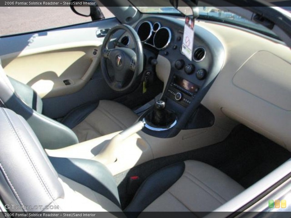 Steel/Sand Interior Photo for the 2006 Pontiac Solstice Roadster #59347276