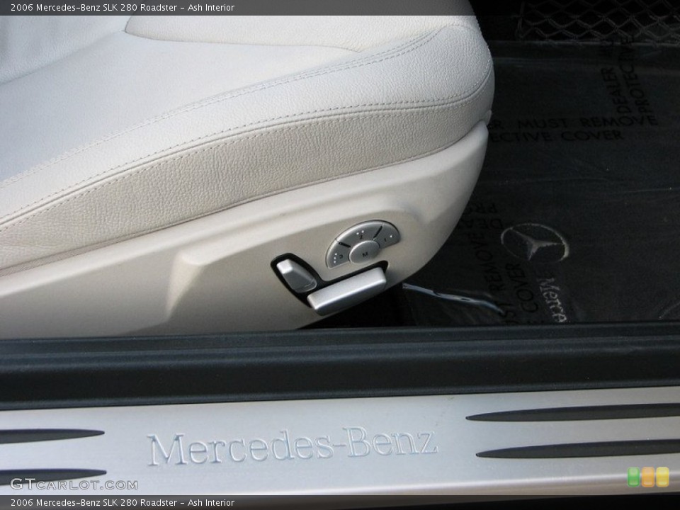 Ash Interior Controls for the 2006 Mercedes-Benz SLK 280 Roadster #59355157