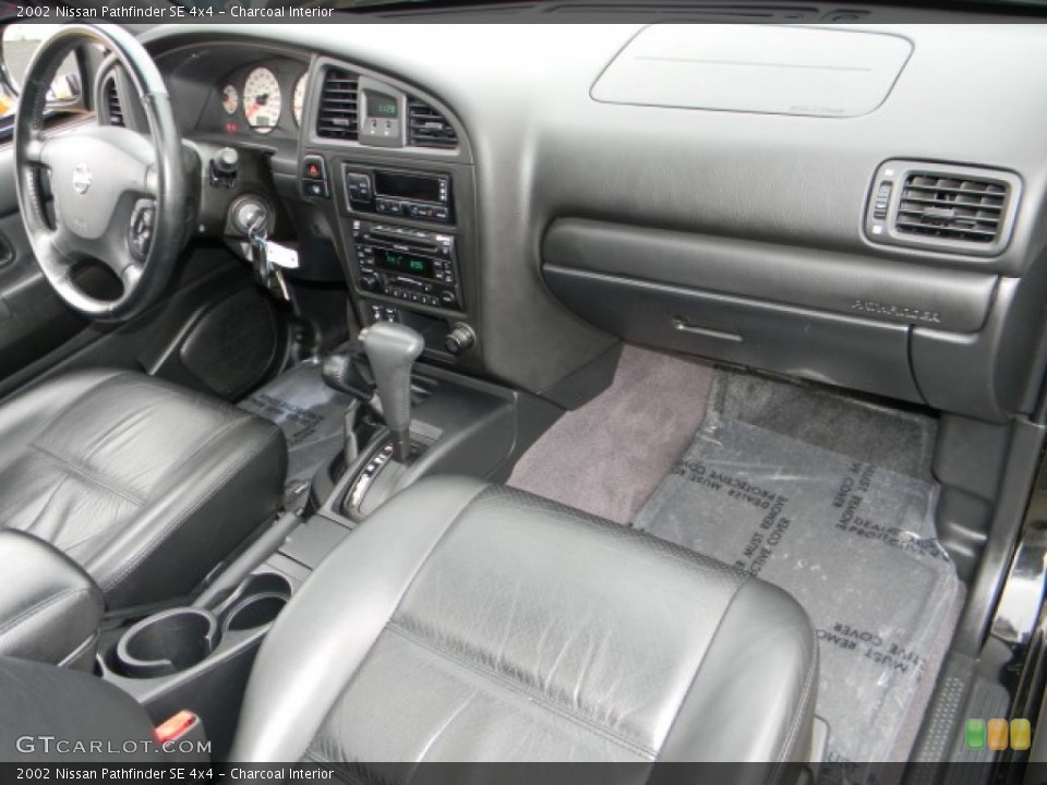 Charcoal Interior Dashboard for the 2002 Nissan Pathfinder SE 4x4 #59363965