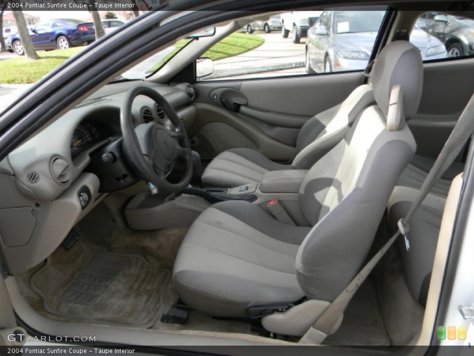 Taupe Interior Photo for the 2004 Pontiac Sunfire Coupe #59368152