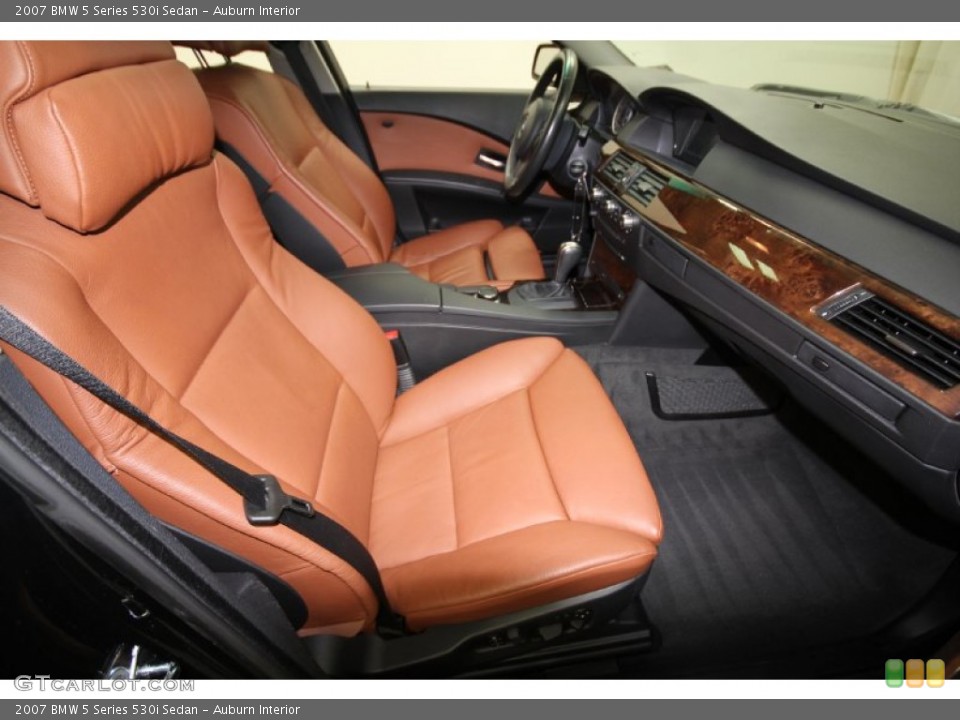 Auburn Interior Photo for the 2007 BMW 5 Series 530i Sedan #59377998