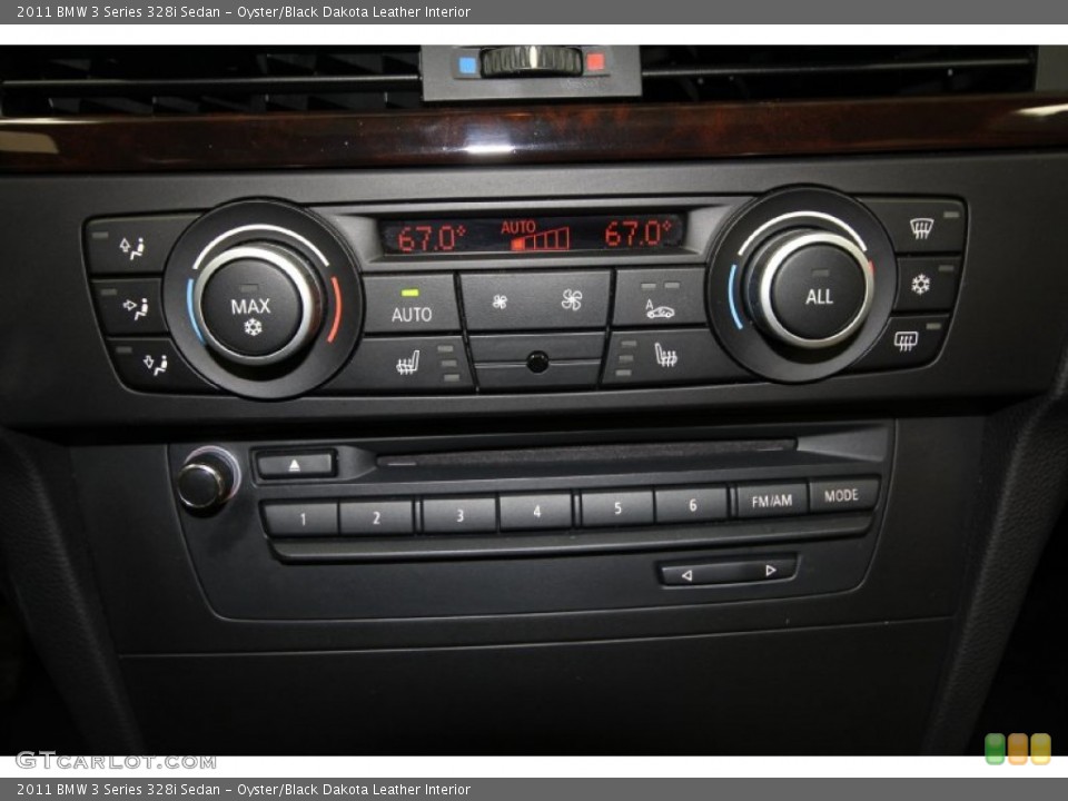 Oyster/Black Dakota Leather Interior Controls for the 2011 BMW 3 Series 328i Sedan #59379335