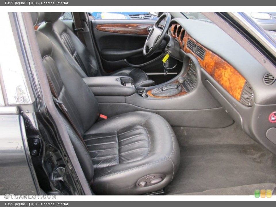 Charcoal Interior Photo for the 1999 Jaguar XJ XJ8 #59390936