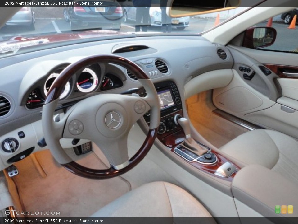 Stone Interior Photo for the 2009 Mercedes-Benz SL 550 Roadster #59393732
