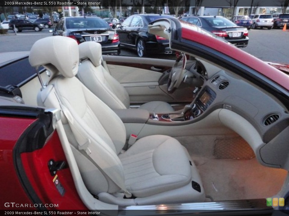 Stone Interior Photo for the 2009 Mercedes-Benz SL 550 Roadster #59393817