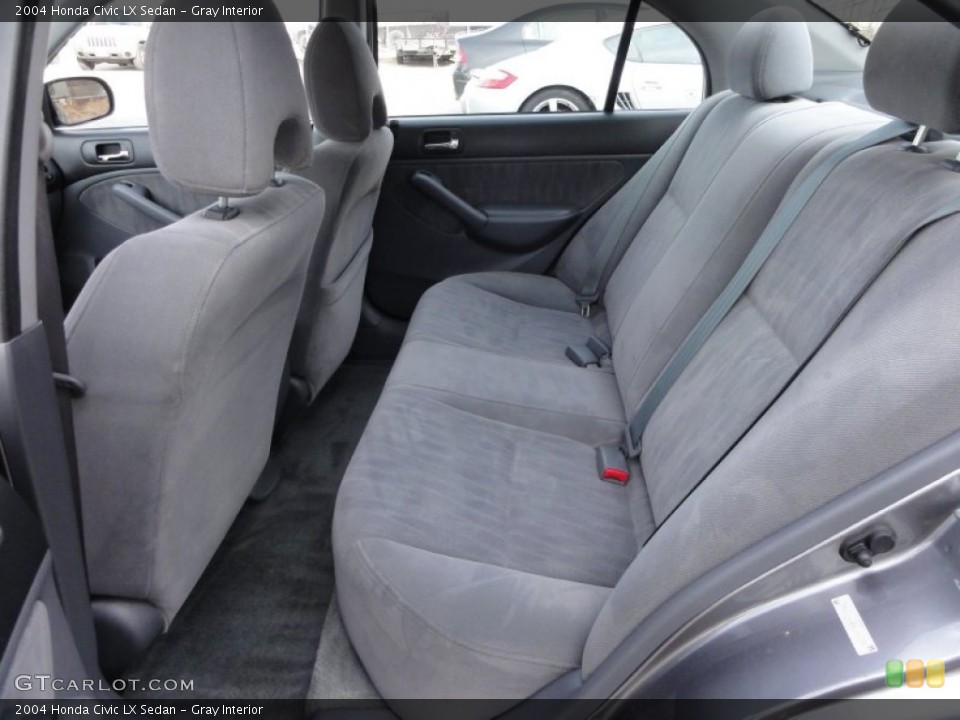 Gray Interior Photo for the 2004 Honda Civic LX Sedan #59394107