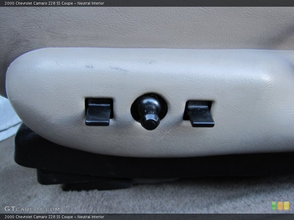 Neutral Interior Controls for the 2000 Chevrolet Camaro Z28 SS Coupe #59406926
