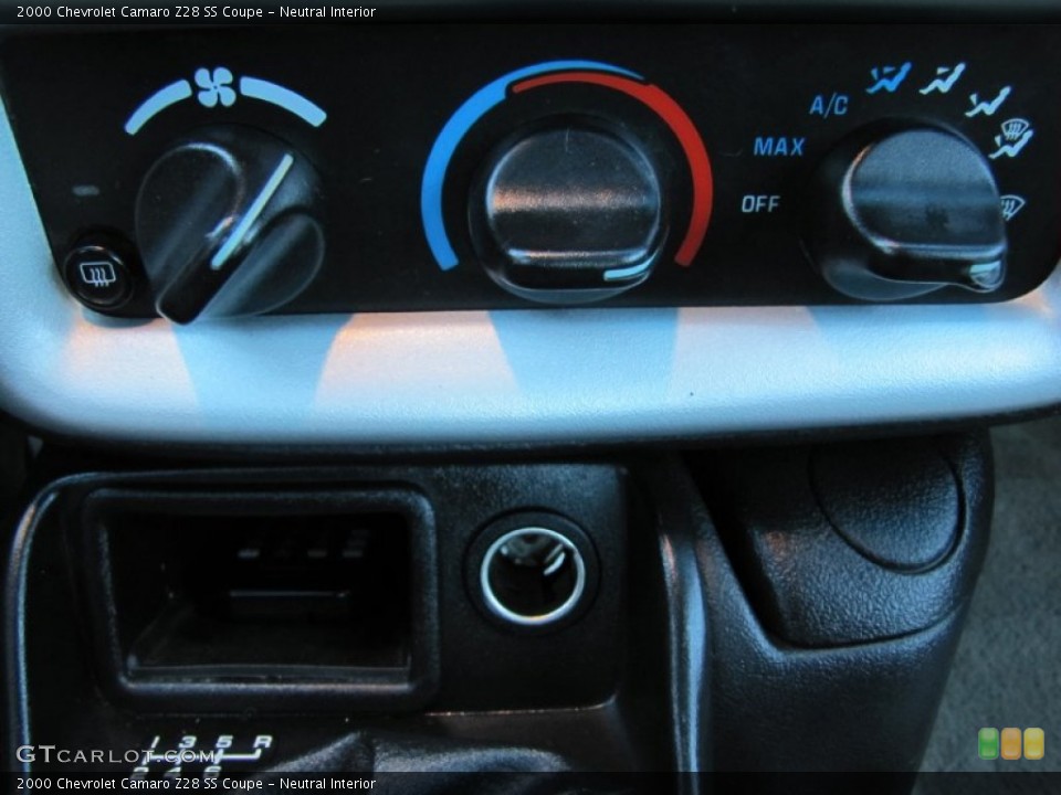 Neutral Interior Controls for the 2000 Chevrolet Camaro Z28 SS Coupe #59406971