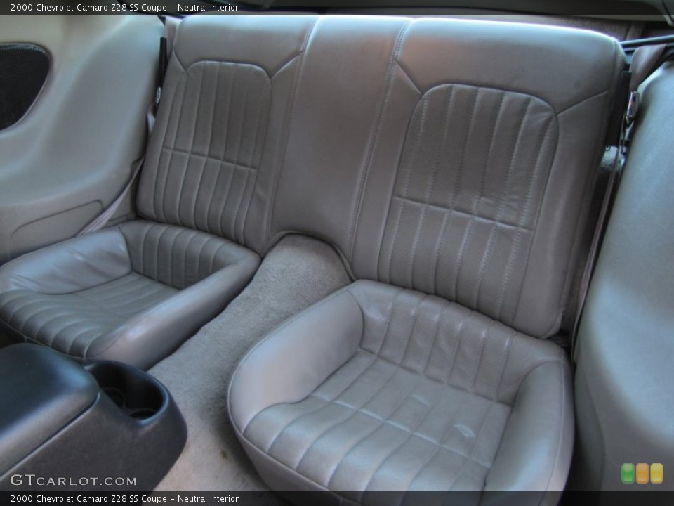 Neutral Interior Photo for the 2000 Chevrolet Camaro Z28 SS Coupe #59407006