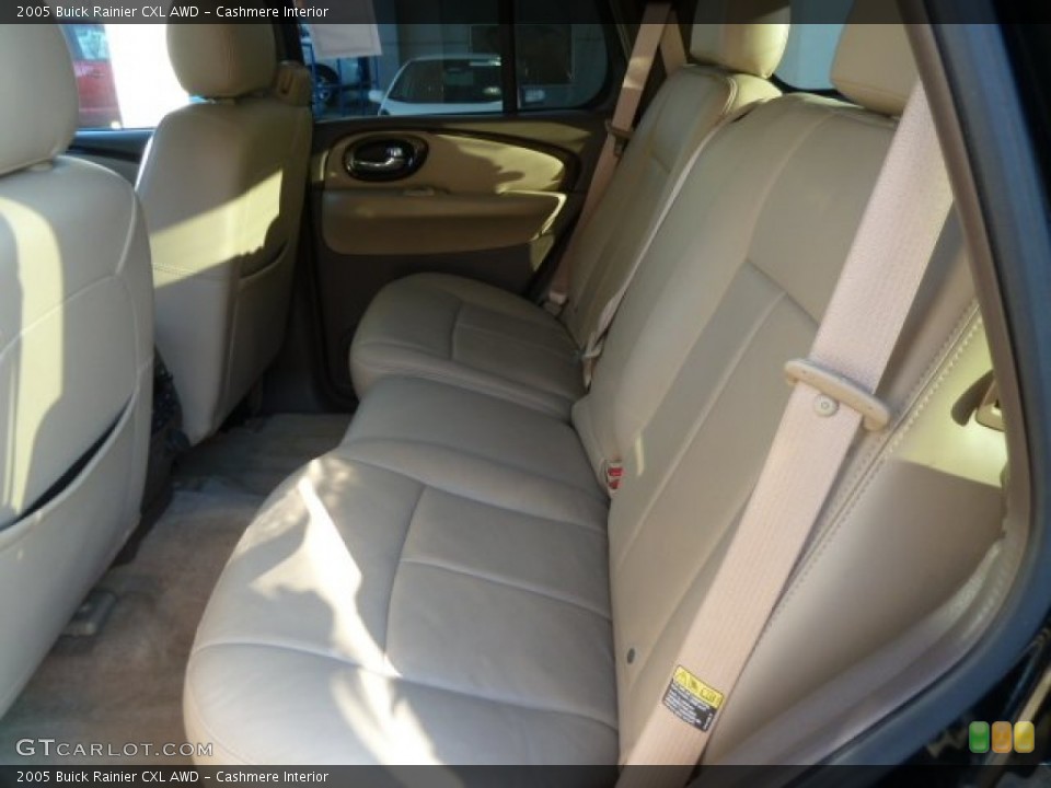 Cashmere Interior Photo for the 2005 Buick Rainier CXL AWD #59422268
