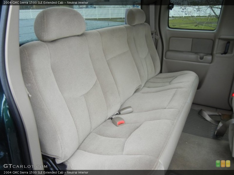 Neutral Interior Photo for the 2004 GMC Sierra 1500 SLE Extended Cab #59429402