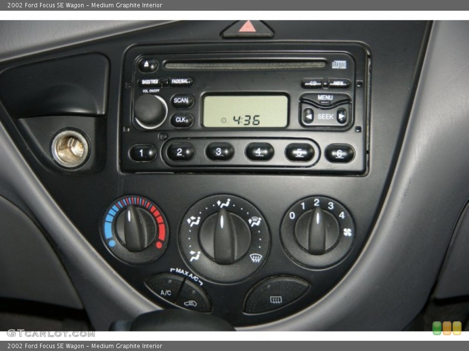 Medium Graphite Interior Controls for the 2002 Ford Focus SE Wagon #59443468