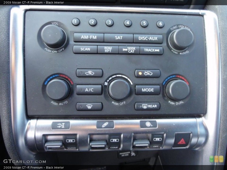 Black Interior Controls for the 2009 Nissan GT-R Premium #59447120