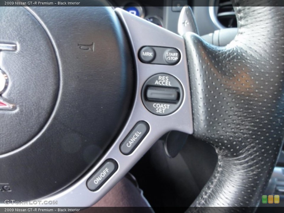 Black Interior Controls for the 2009 Nissan GT-R Premium #59447171