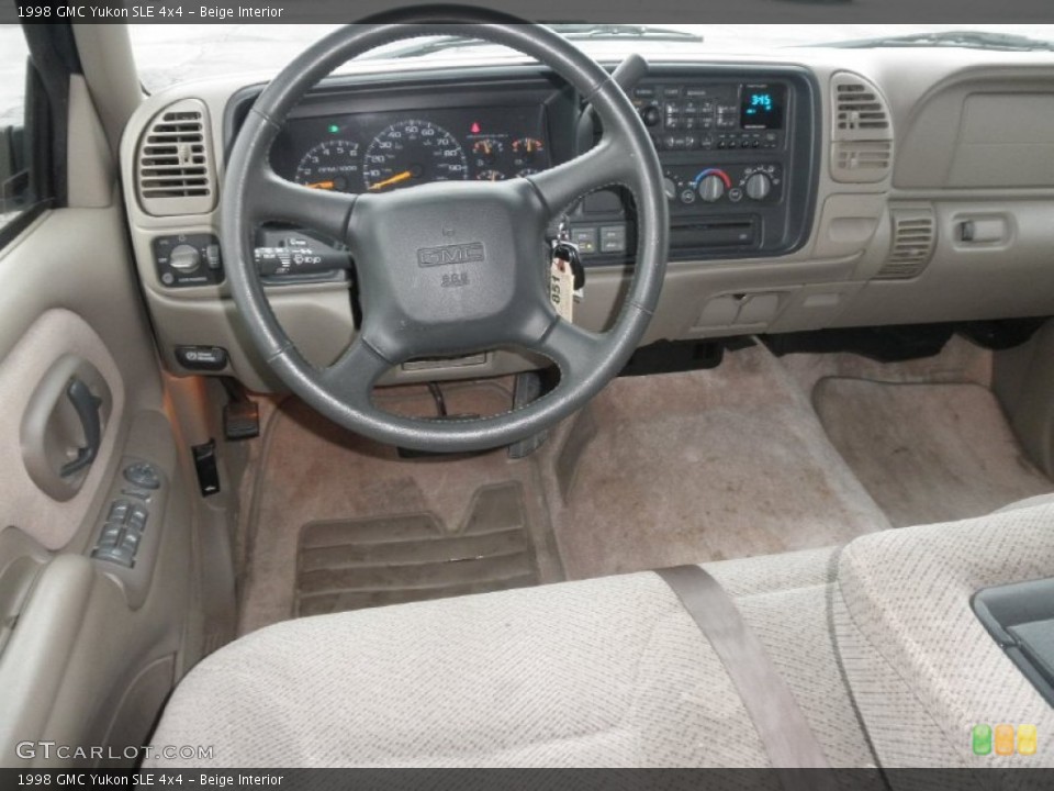 Beige Interior Dashboard for the 1998 GMC Yukon SLE 4x4 #59496903