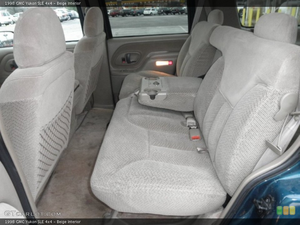 Beige Interior Photo for the 1998 GMC Yukon SLE 4x4 #59496907
