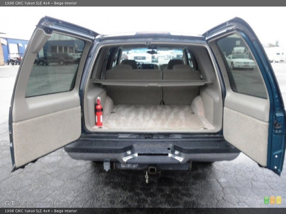 Beige Interior Trunk for the 1998 GMC Yukon SLE 4x4 #59496936