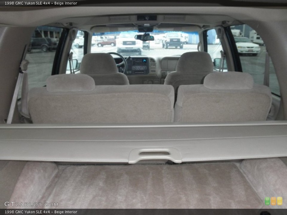 Beige Interior Photo for the 1998 GMC Yukon SLE 4x4 #59496945