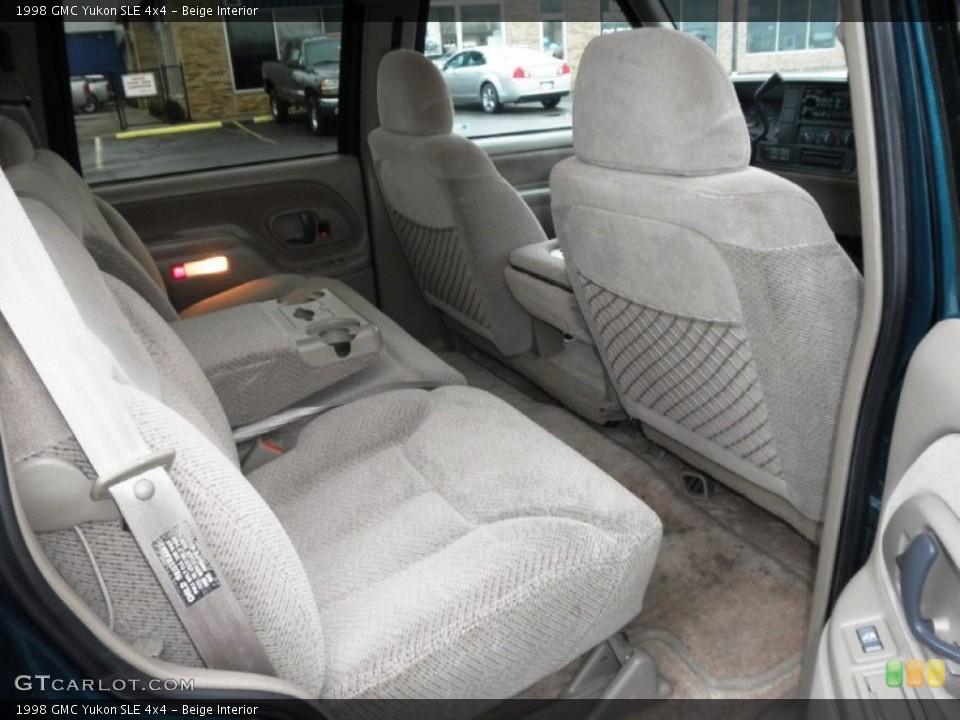 Beige Interior Photo for the 1998 GMC Yukon SLE 4x4 #59496960