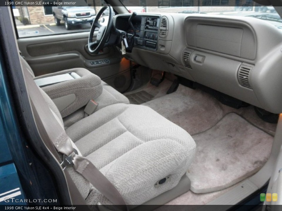 Beige Interior Photo for the 1998 GMC Yukon SLE 4x4 #59496966