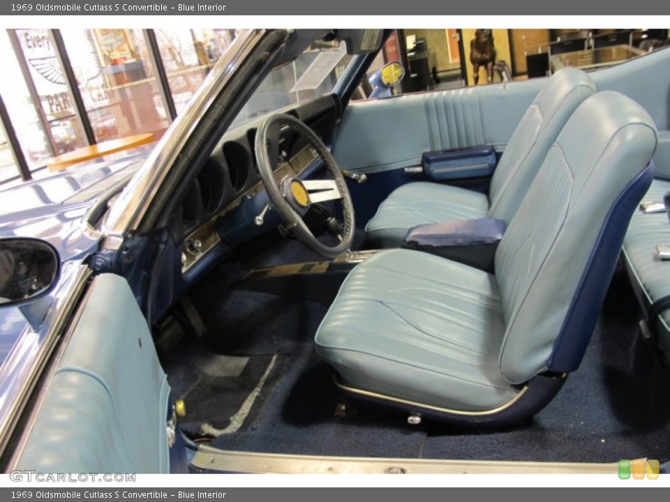 Blue Interior Photo for the 1969 Oldsmobile Cutlass S Convertible #59506210